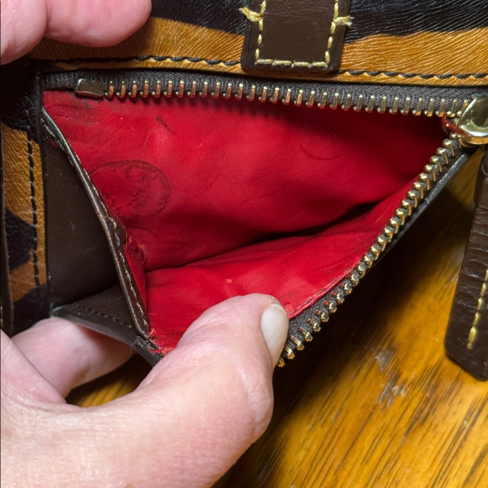 RARE VINTAGE DOONEY & BOURKE LEATHER ZEBRA PRINT WALLET - Picture 13 of 16